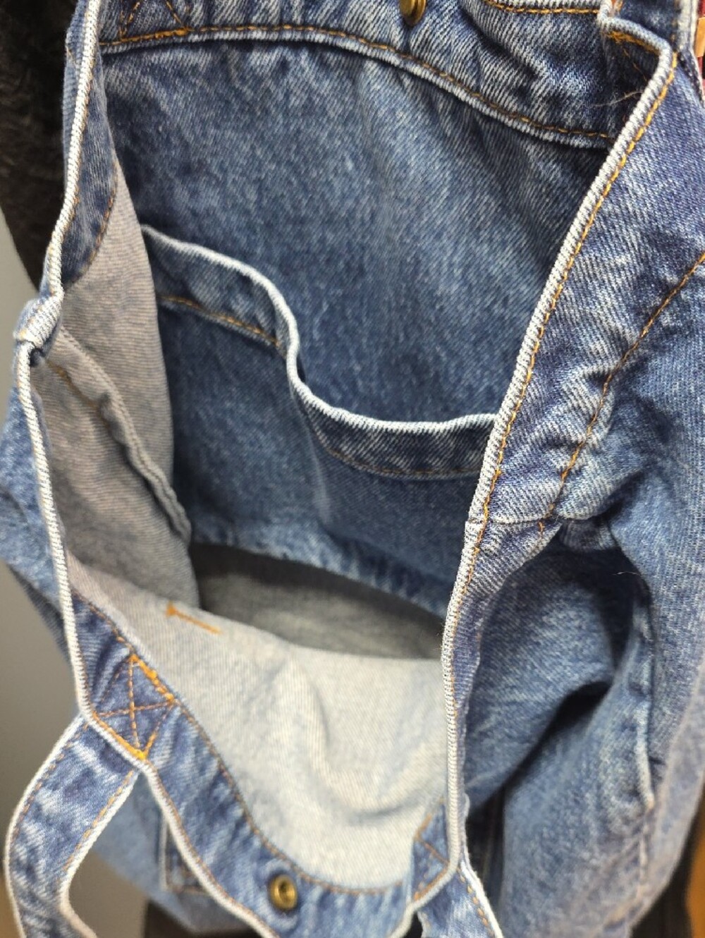 Levi's Light Blue Denim Tote with Front Pocket NWT - Picture 3 of 4